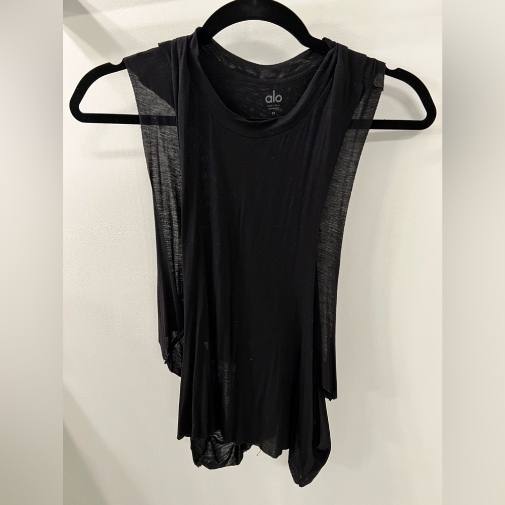Alo yoga black tank